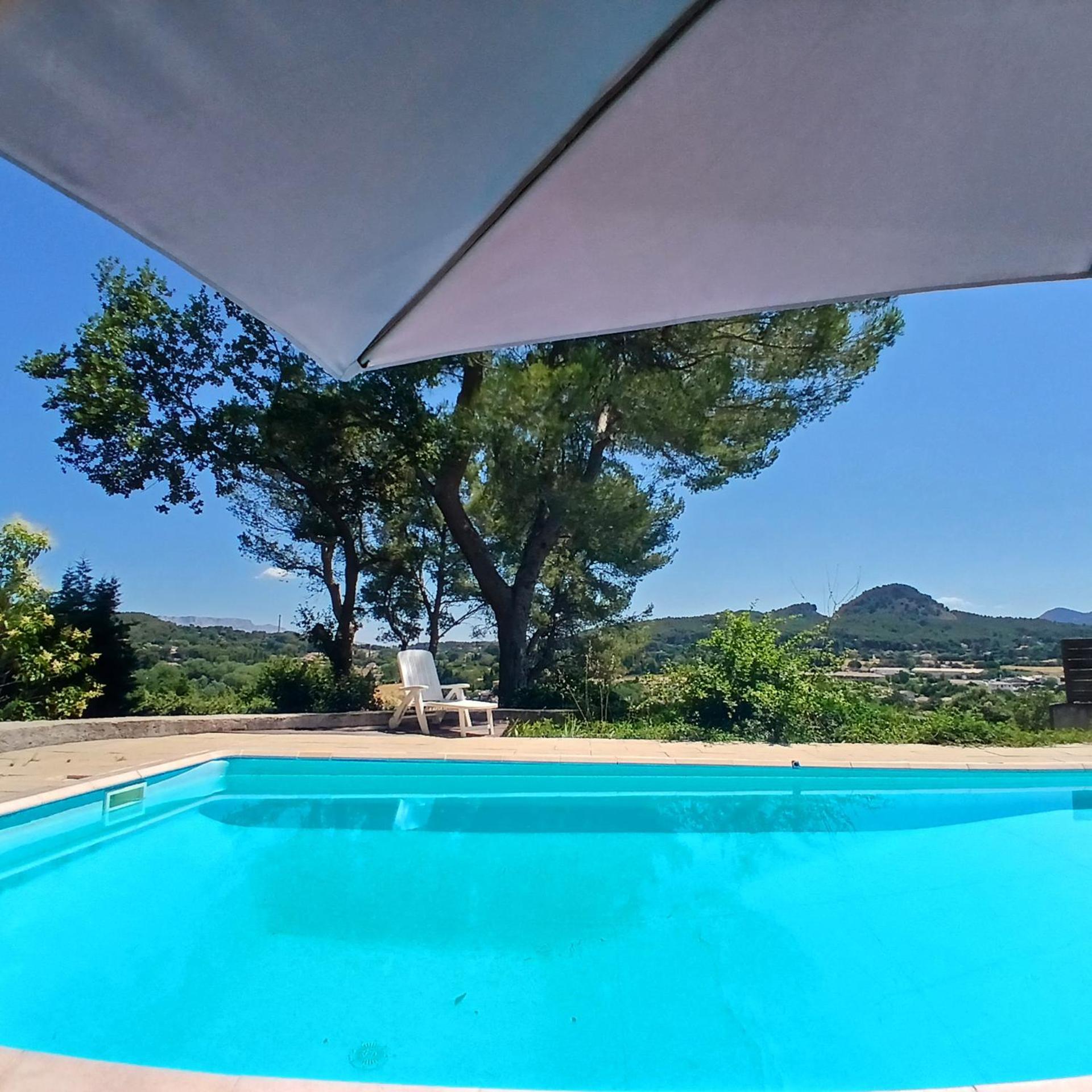 Appartement Confortable Au Calme Avec Acces Piscine Et Parking Bouc-Bel-Air